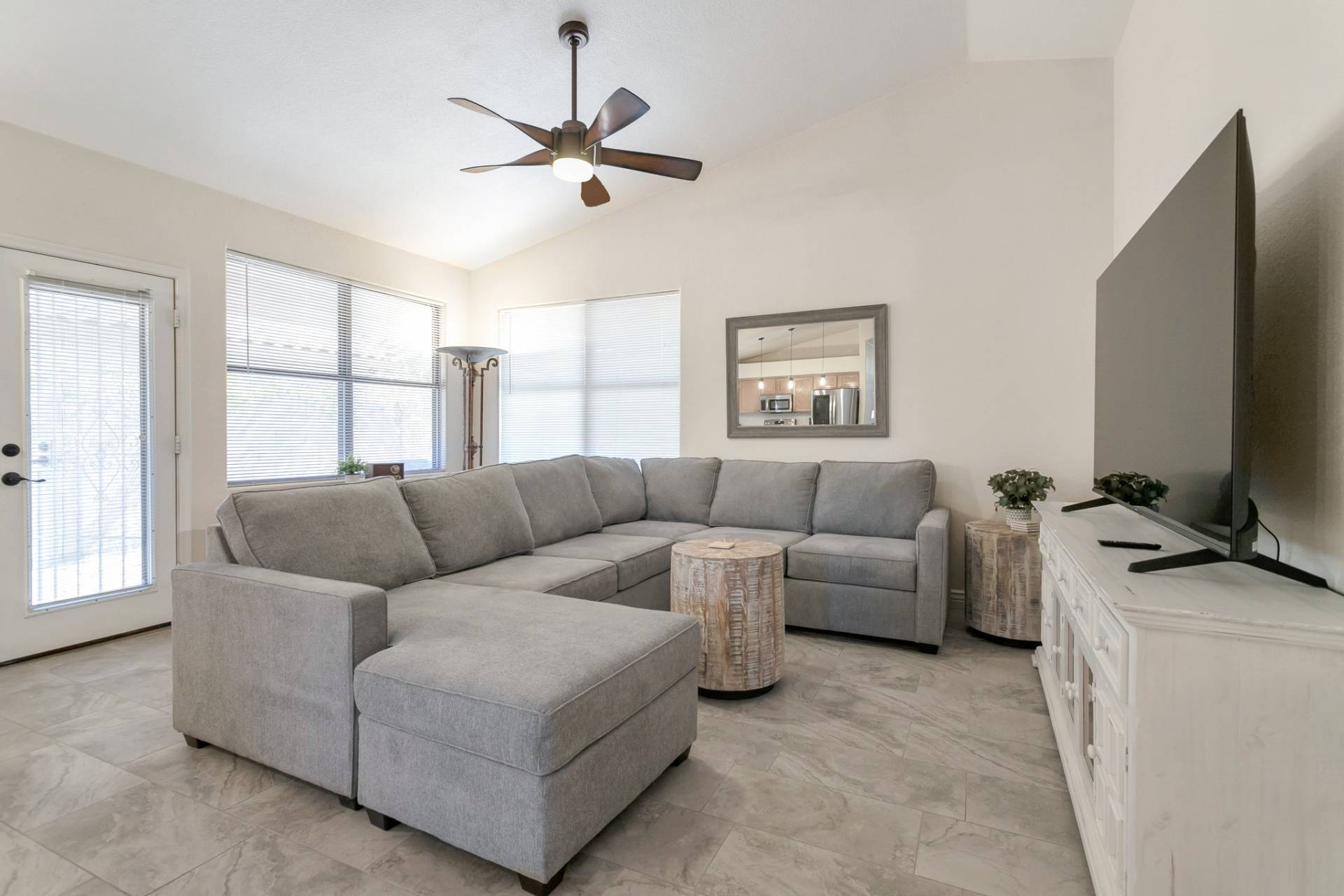 Avondale Home #21580537 - Avondale, AZ