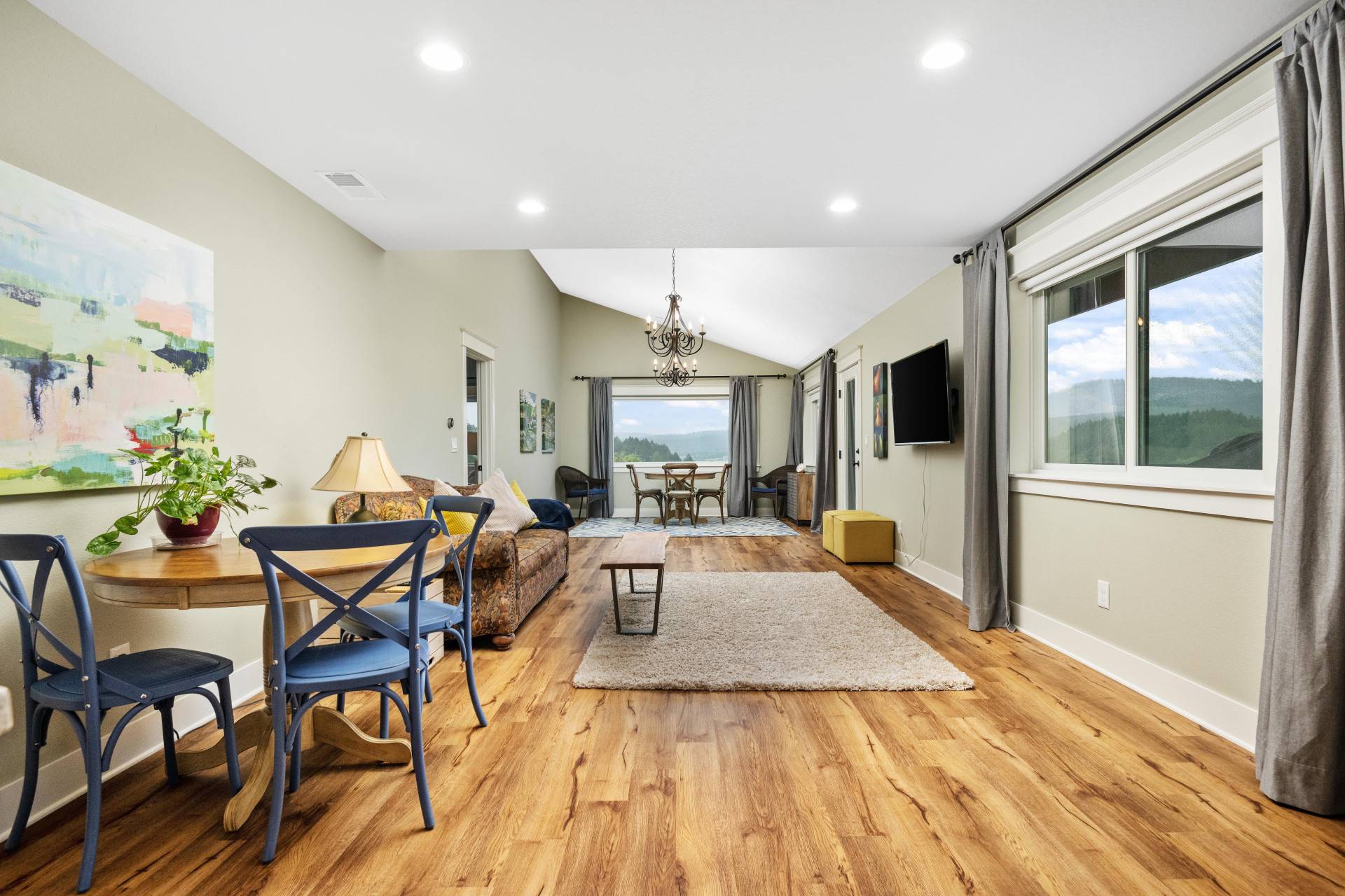 Yamhill Vacation Rental Picturesque Retreat On 80 Acres of Organic