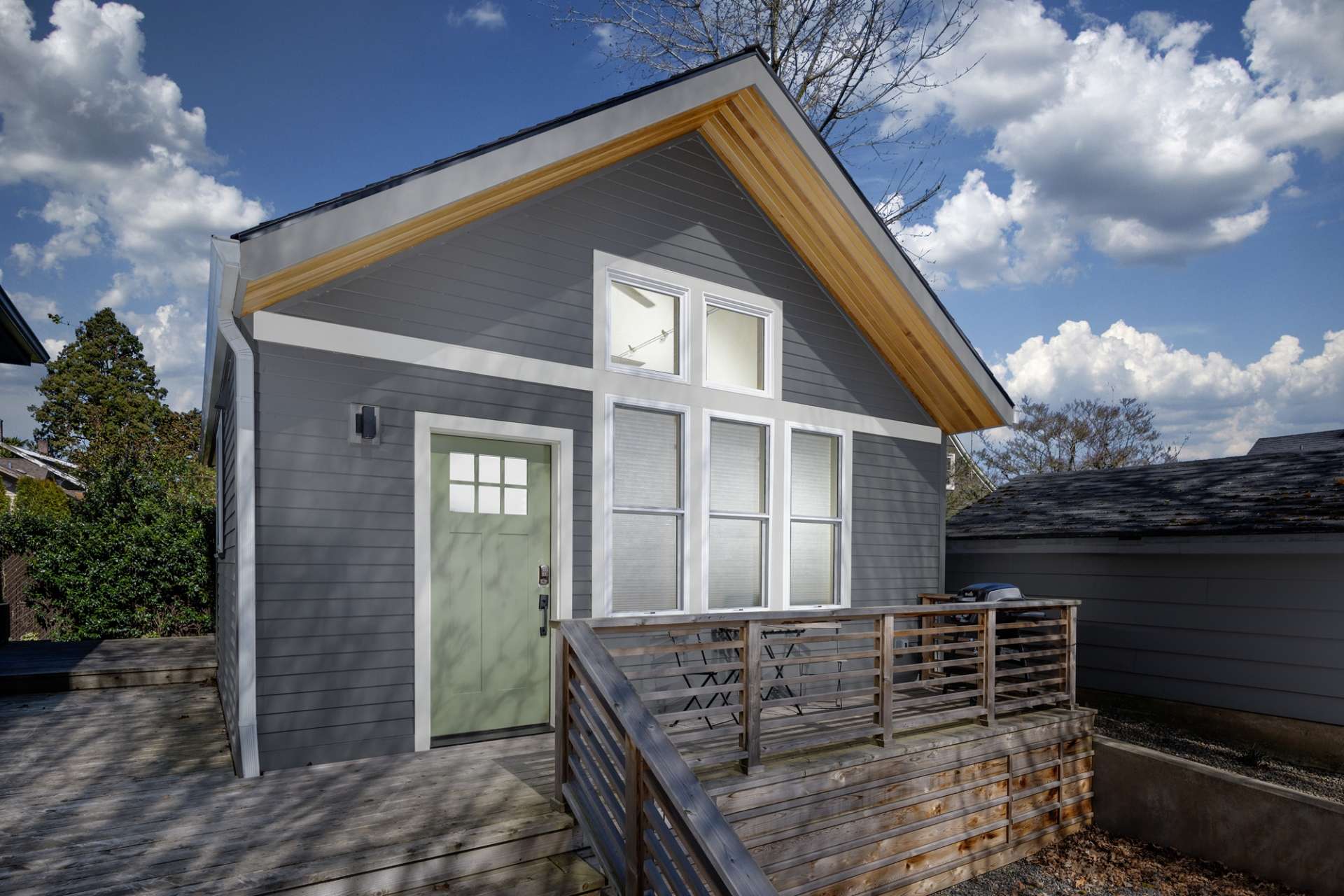 Stunning Detached Cottage With Bbq And Deck - Charming Portland Retreat - Portland, OR