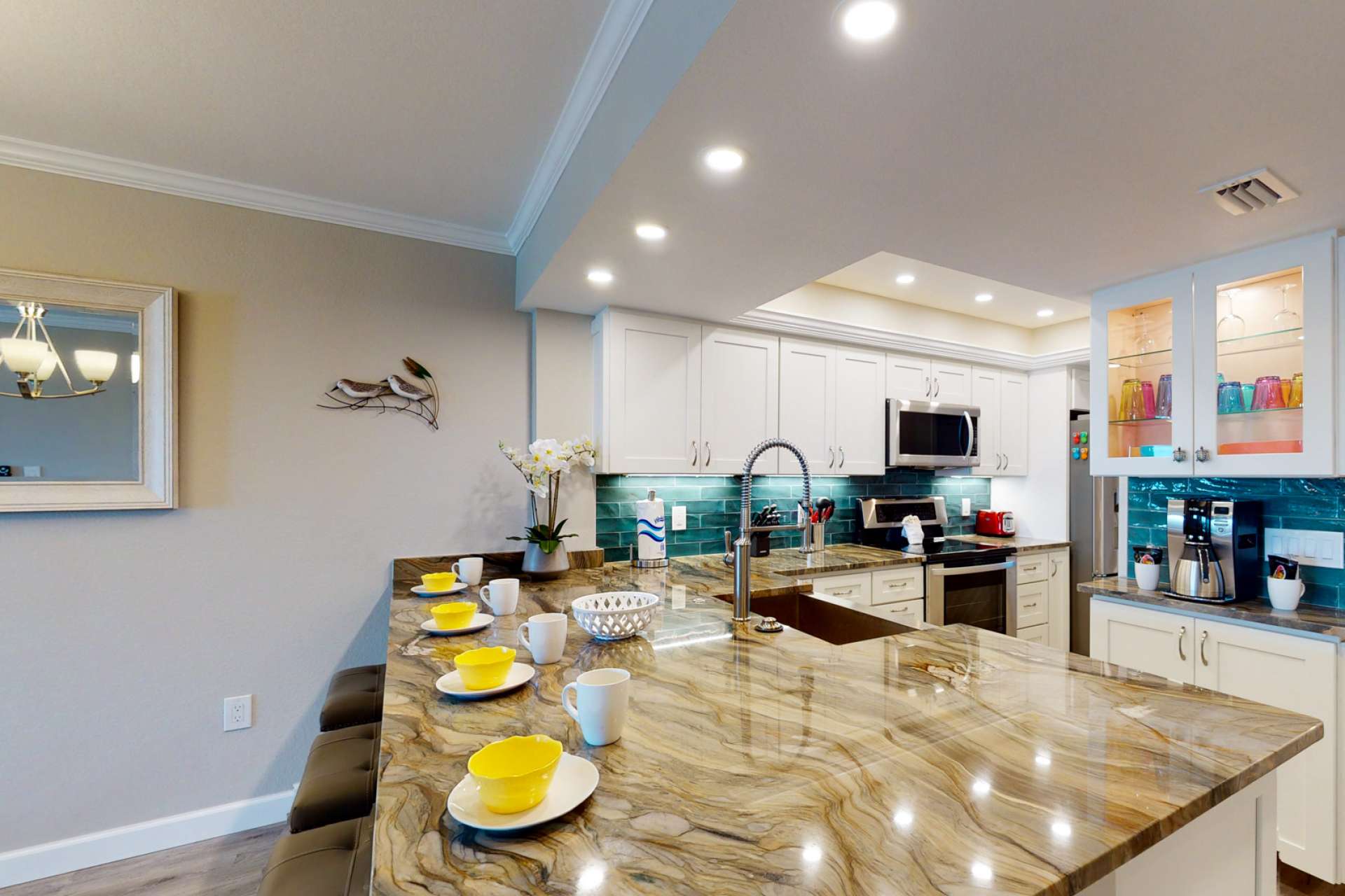 Treasure Island Vacation Rental Stunning Decor, Outstanding Views