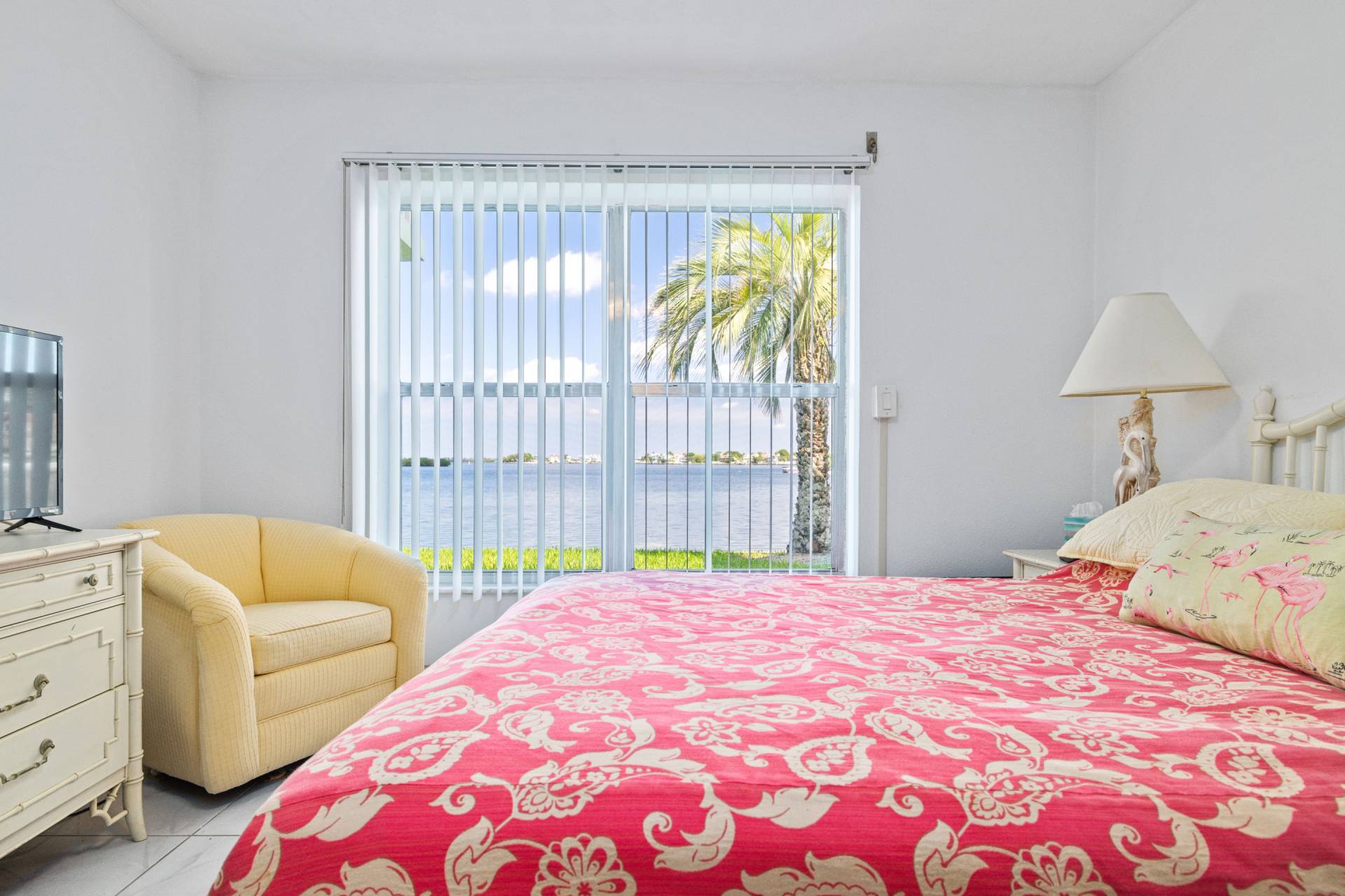 Dunedin Vacation Rental Waterfront Condo with Heated Pool! 2 Miles to