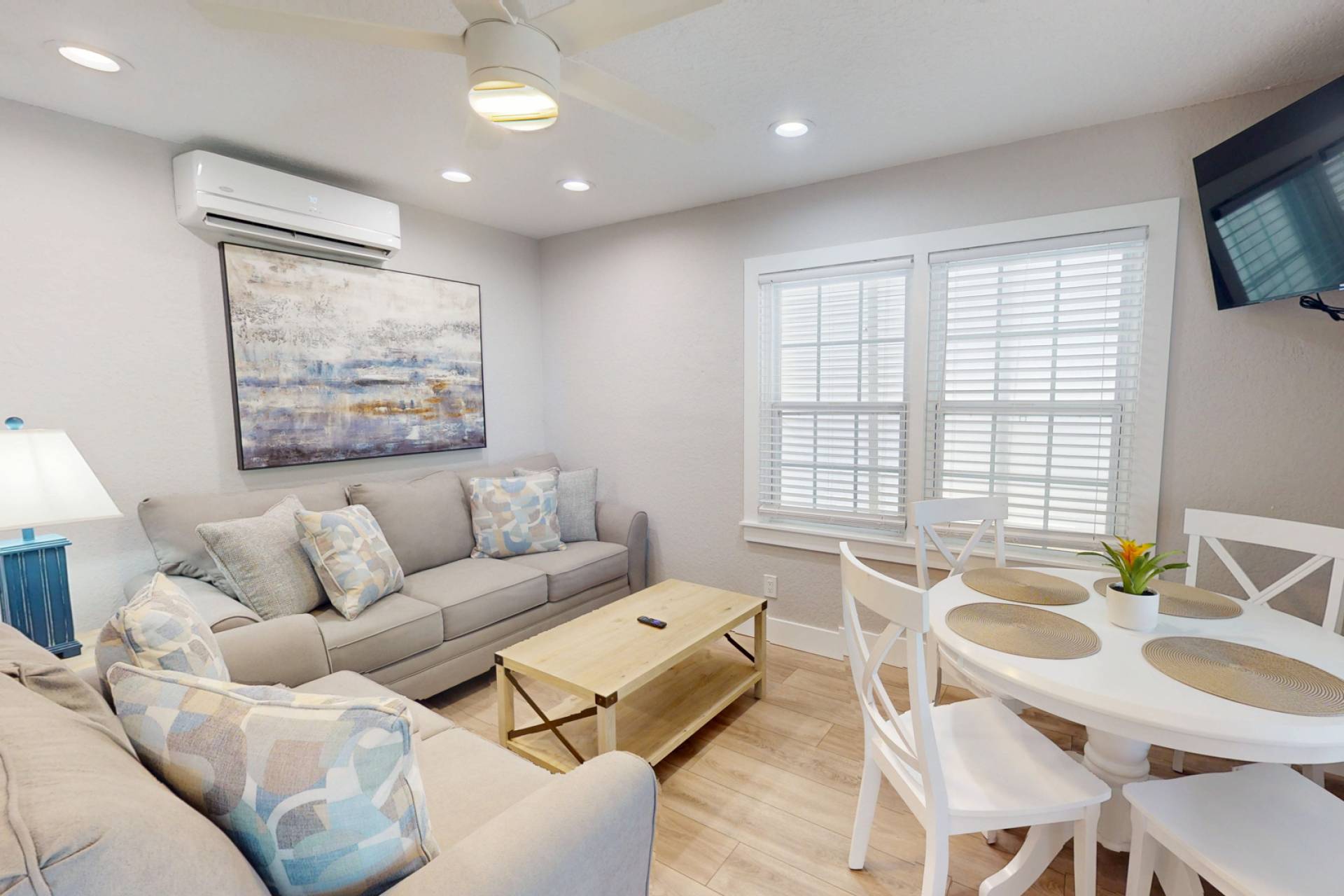 Heated Pool And Island Style Tiki Hut - Charming Coastal Escape - Madeira Beach, FL