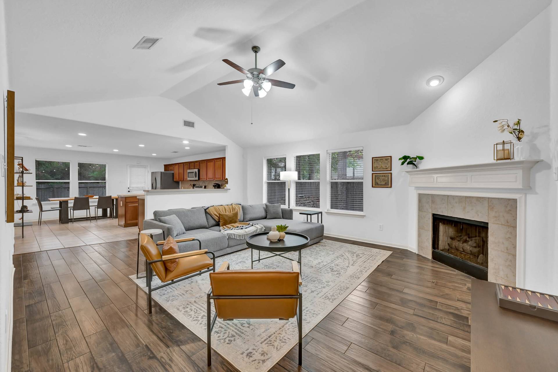 Expansive Fenced Backyard And Cozy Firepit - Charming Nature Retreat - Conroe, TX