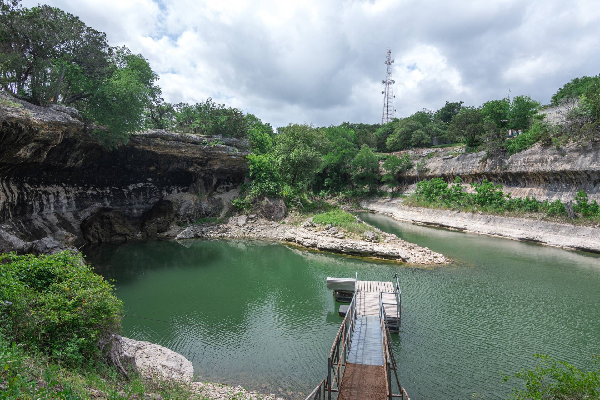 Serene Cove Escape With Lake Access - Exquisite Luxury Haven - Lake Whitney, TX