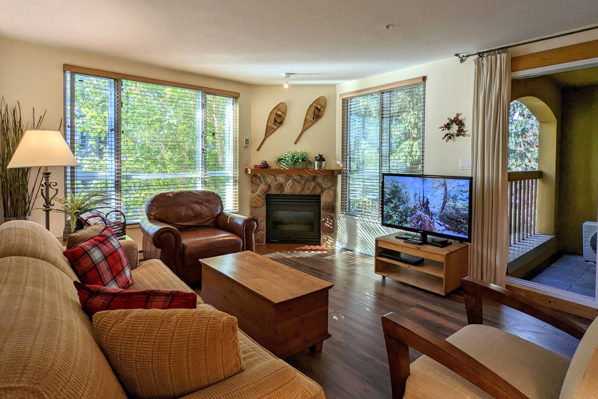 Charming Condo With Village Access And Cozy Fireplace - Delightful Retreat - Canadá