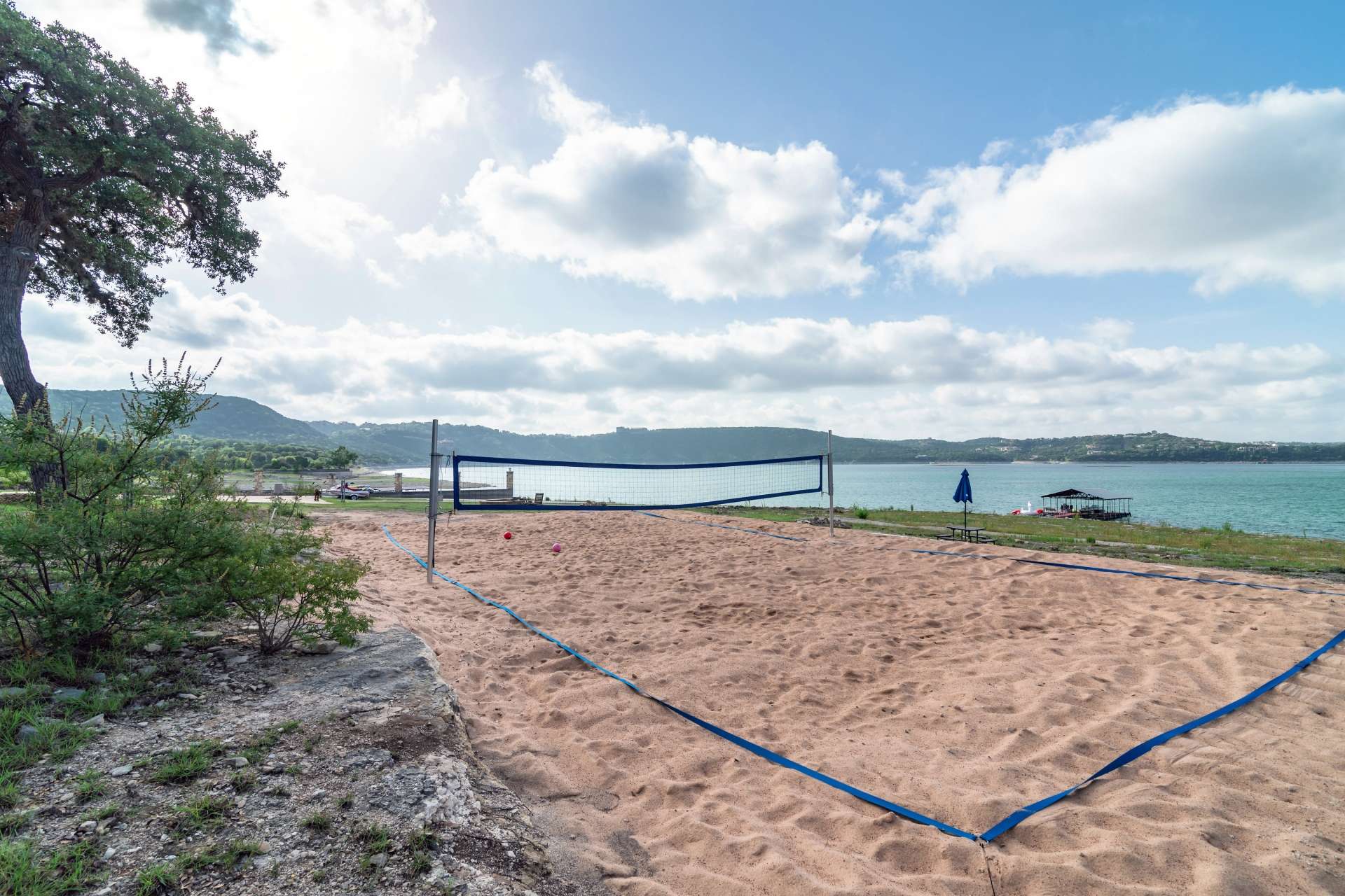 Lakefront Oasis With Volleyball Court And Boat Dock - Amazing Retreat - Austin, TX