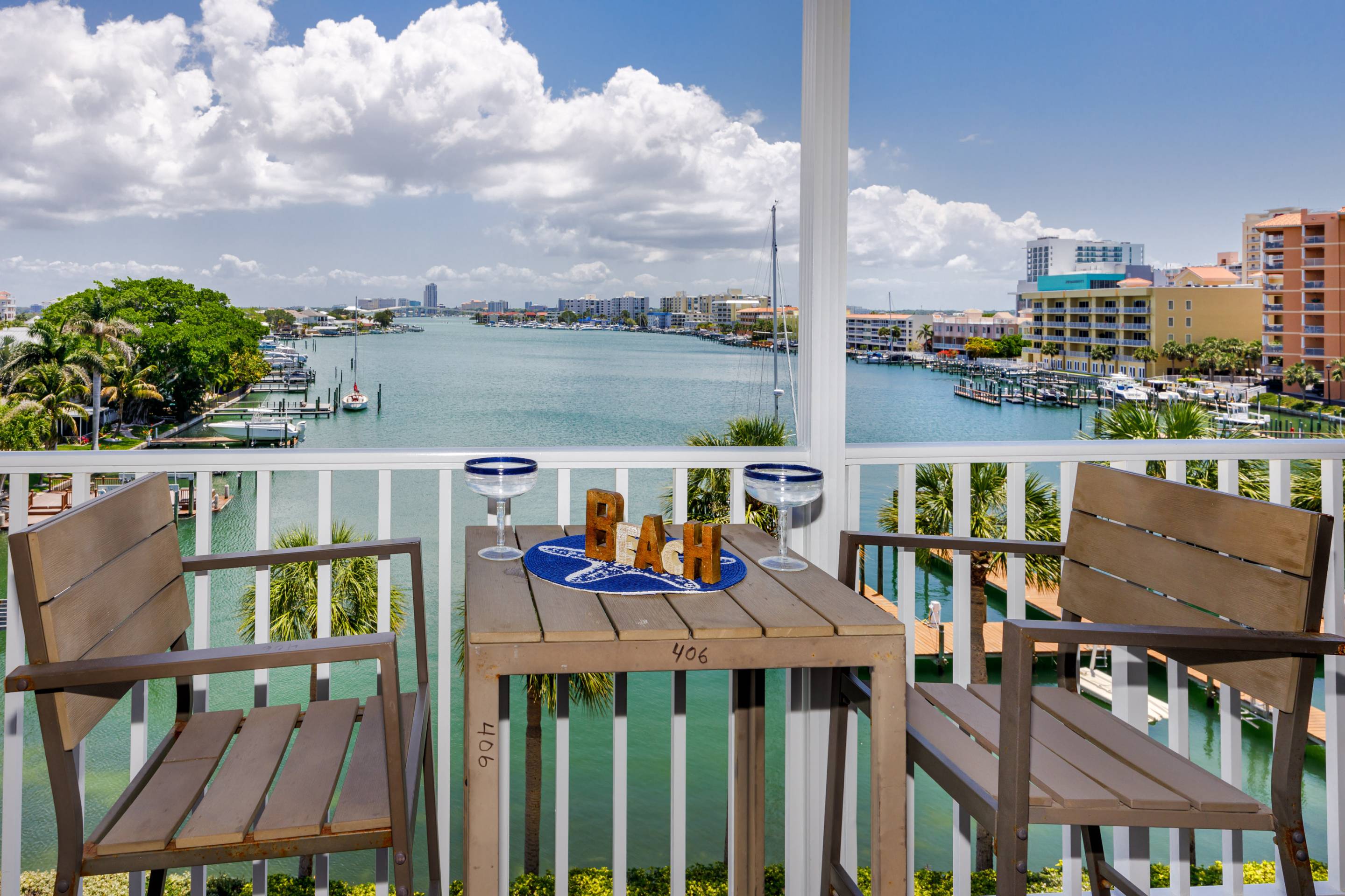 Waterfront Balcony And Heated Pool - Cozy Clearwater Escape - Clearwater Beach, FL