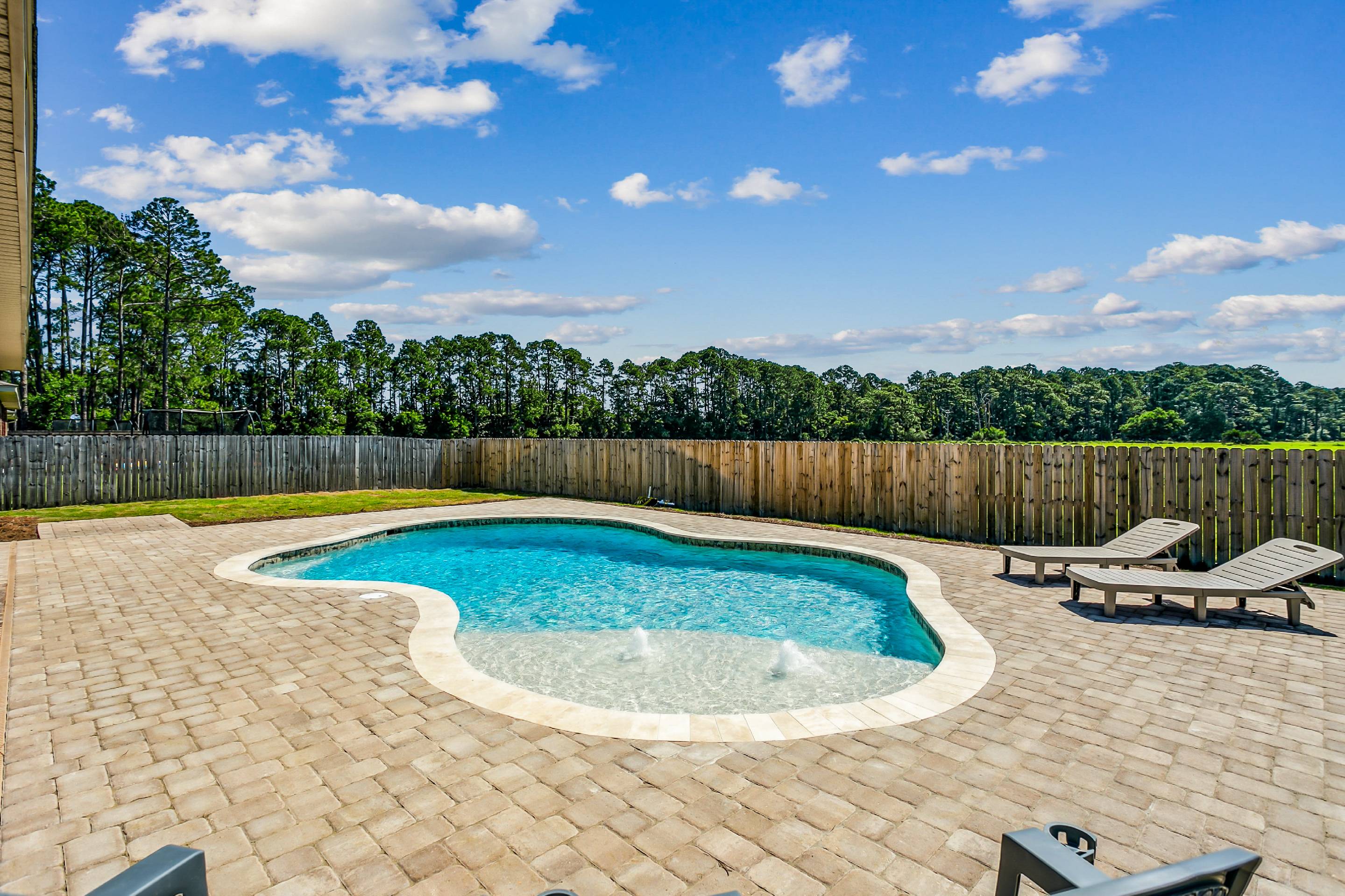 Private Pool And Luxurious Amenities - Stunning Modern Retreat - Navarre