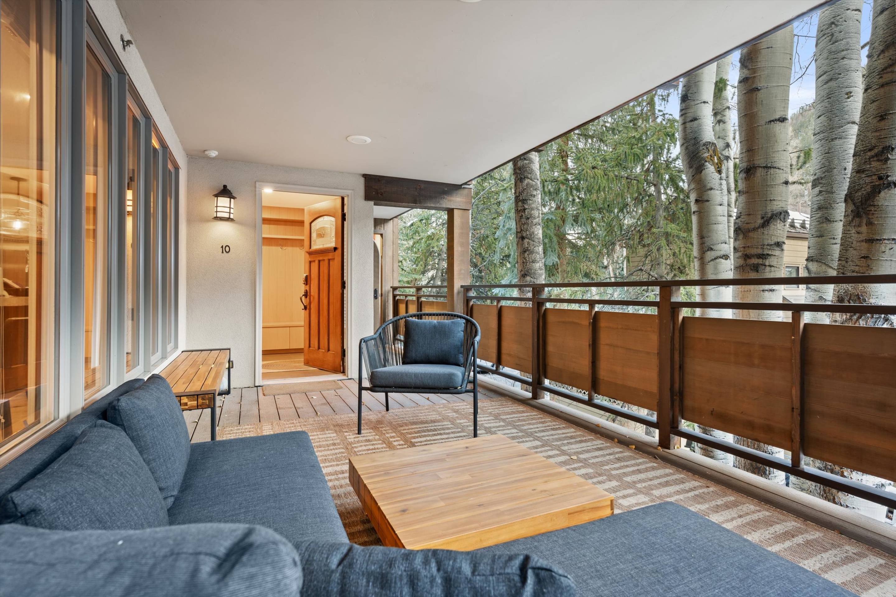 Charming Condo With Aspen Mountain Views - Spacious And Inviting Escape - Aspen, CO
