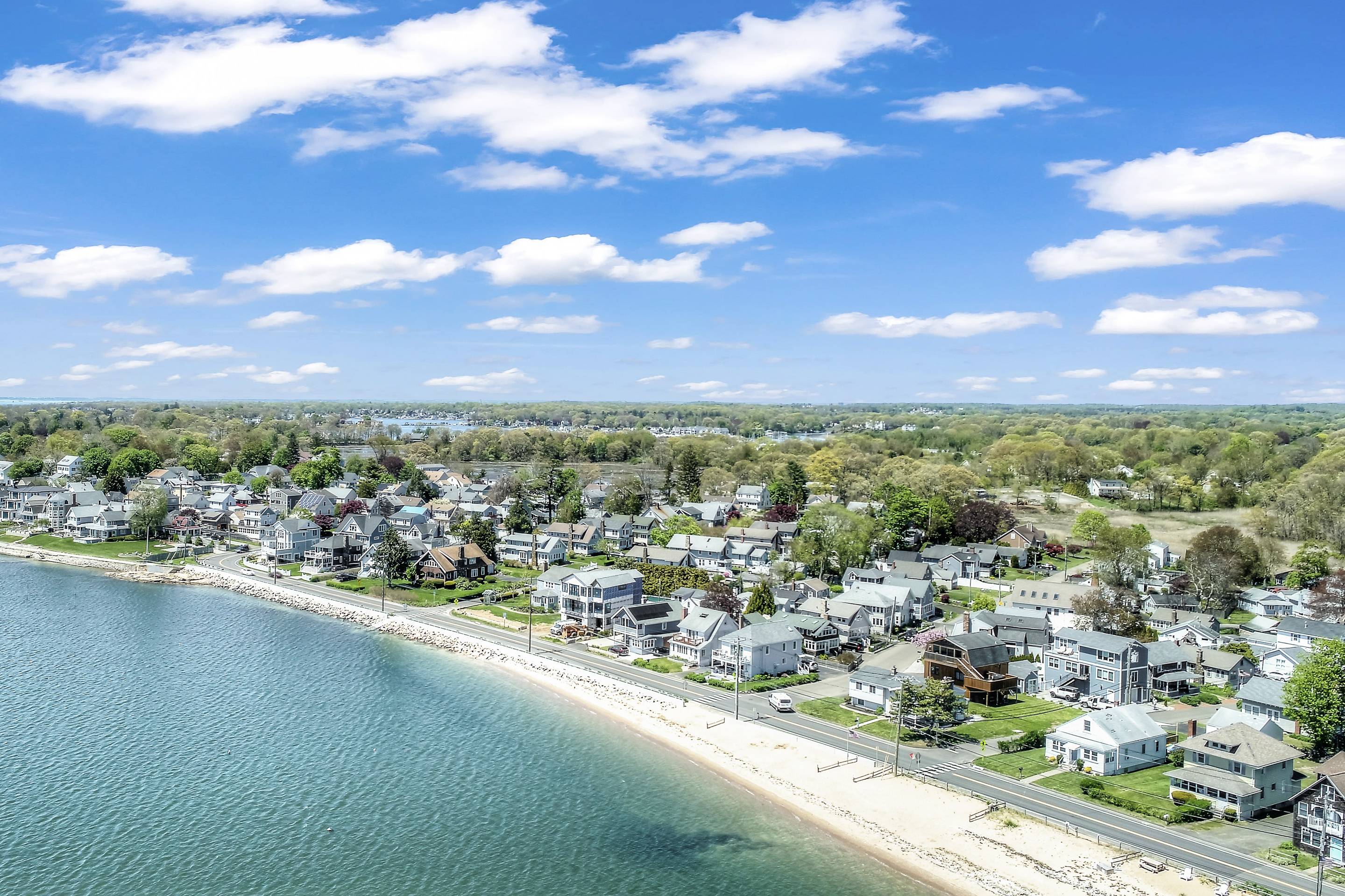 Charming Cottage With Beach Essentials - Cozy Coastal Retreat - Branford