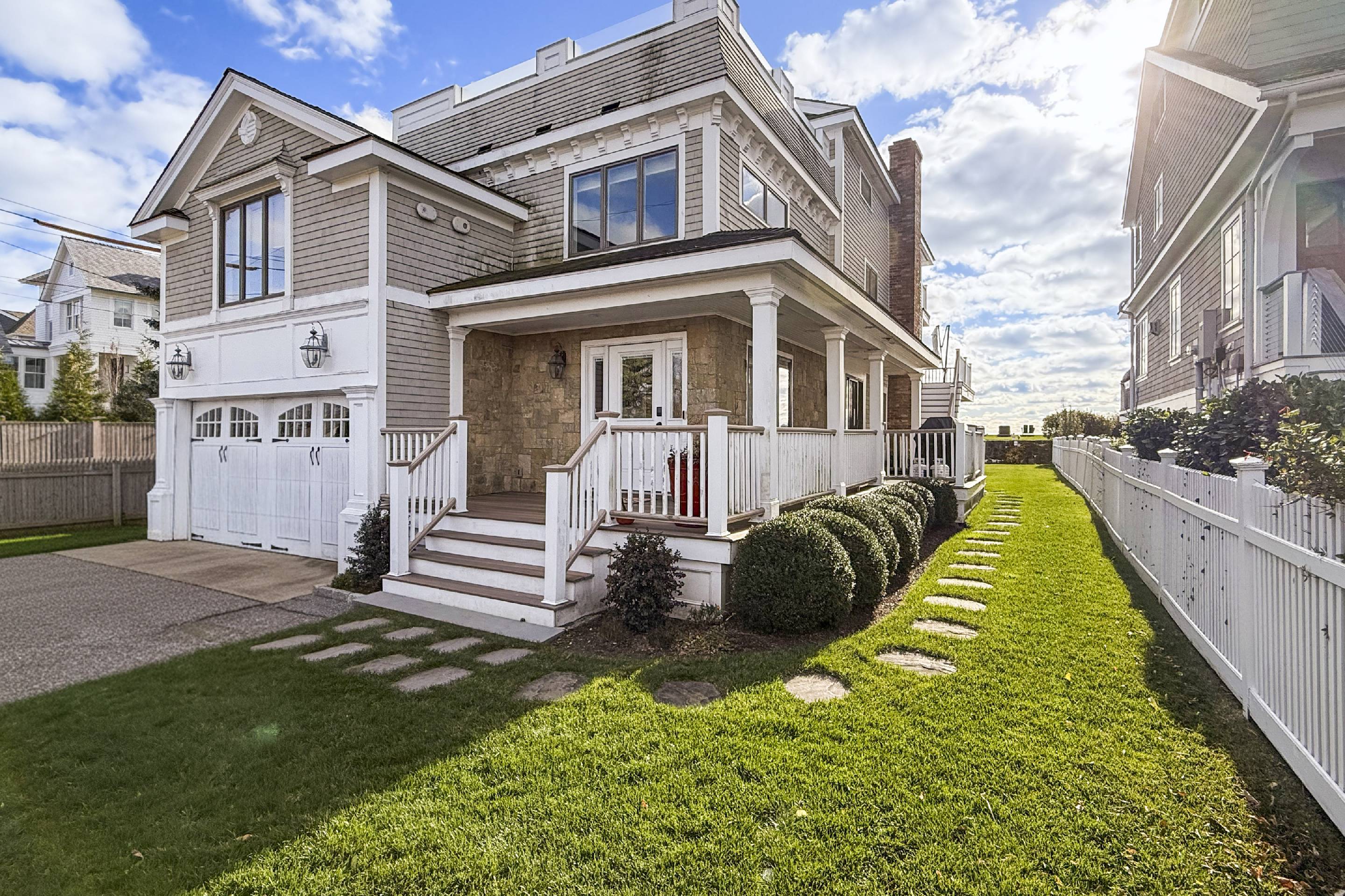 Pine Creek Beach House - Fairfield, CT