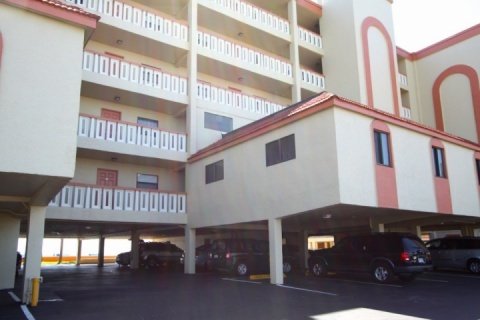 100 - Las Brisas
