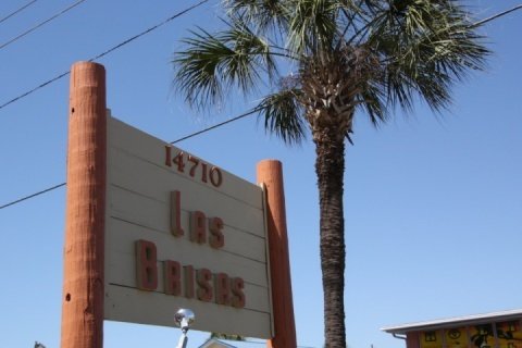 100 - Las Brisas