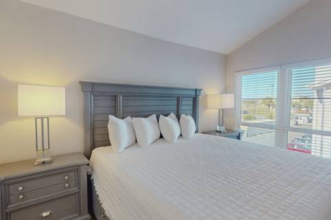 169-E - Madeira Beach Yacht Club