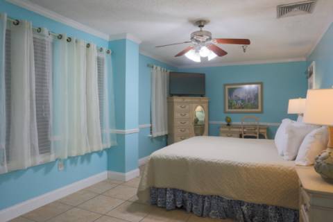 100 - Las Brisas