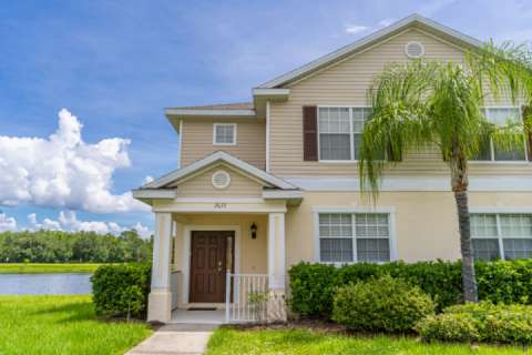 2633 Trafalgar Village