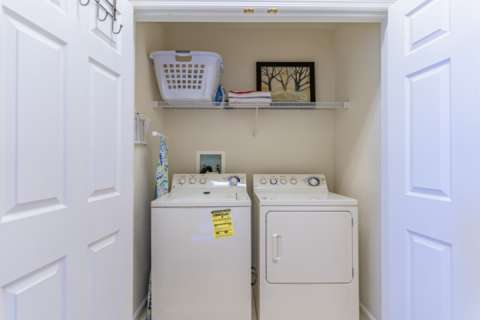 2633 Trafalgar Village