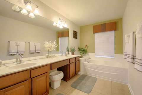 2540 Windsor Hills