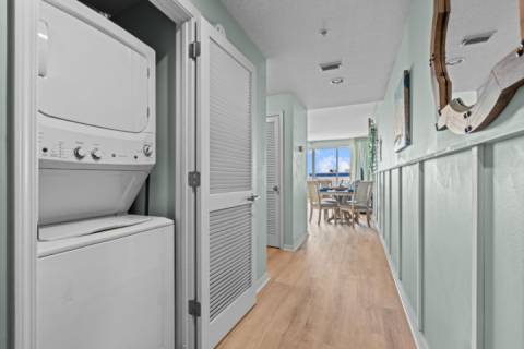 Destin West Beach Resort #609-1Br/2Ba-Sleeps 6
