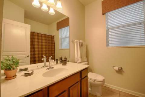2540 Windsor Hills