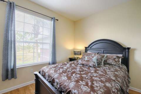 5048 Vista Cay