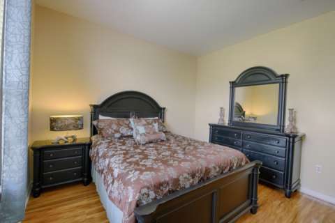 5048 Vista Cay