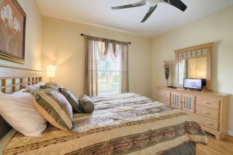 5048 Vista Cay