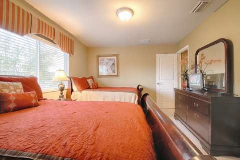 2540 Windsor Hills