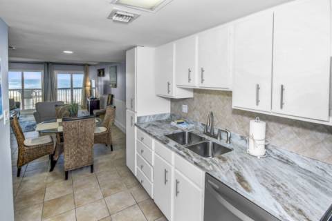 Pinnacle Port B3-307