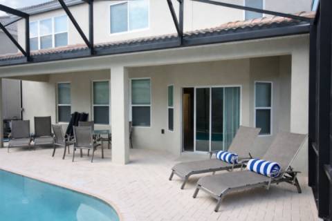 2540 Windsor Hills