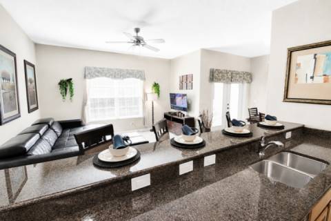 8960 Paradise Palms