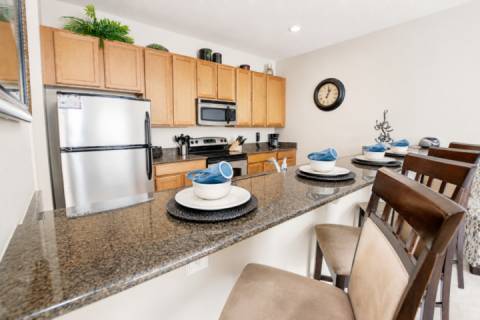 8960 Paradise Palms