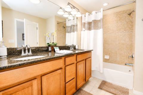 8960 Paradise Palms