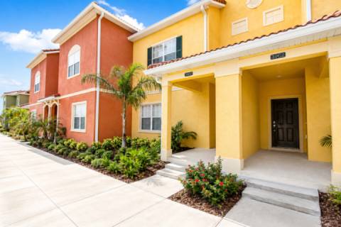 8960 Paradise Palms