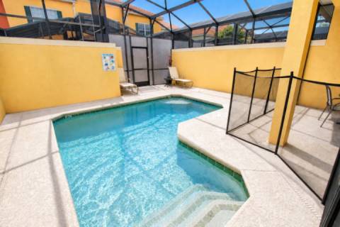 8960 Paradise Palms