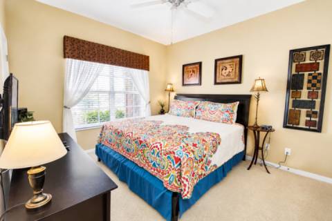 8960 Paradise Palms
