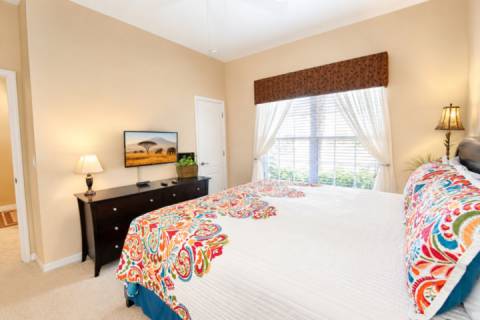 8960 Paradise Palms