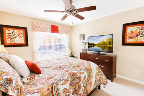 8960 Paradise Palms