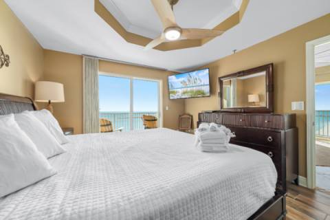 Crystal Shores West 1308
