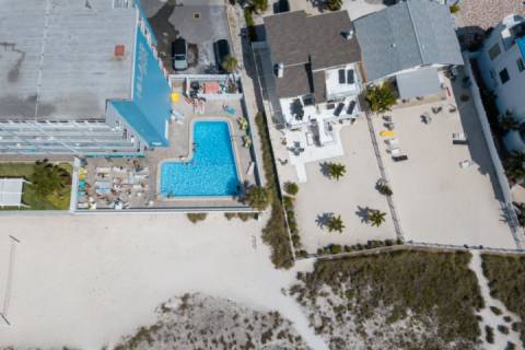 612 - Island Inn
