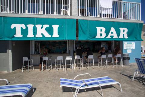 612 - Island Inn