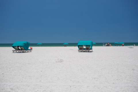 612 - Island Inn