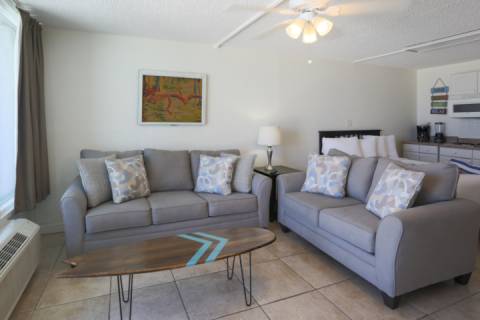 209 Suite - Island Inn