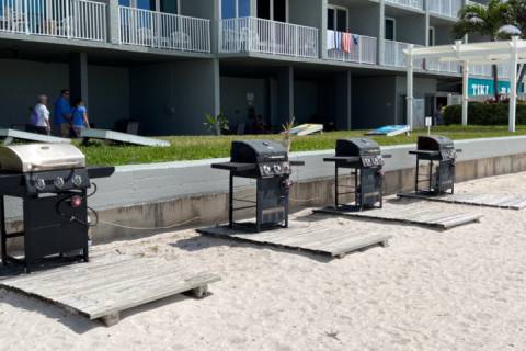 612 - Island Inn
