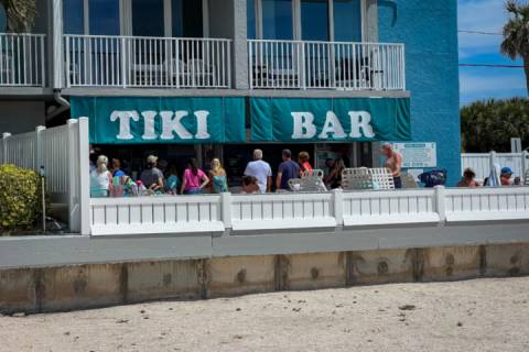 612 - Island Inn