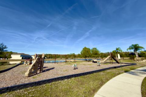 2633 Trafalgar Village
