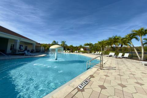 2633 Trafalgar Village