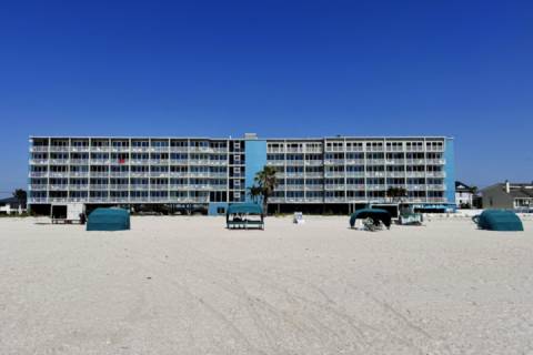 612 - Island Inn
