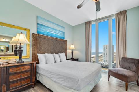 Lagoon Tower 1402