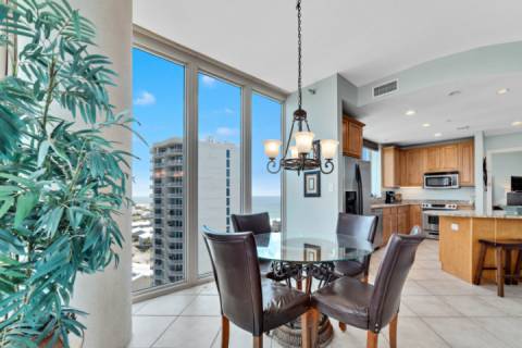 Lagoon Tower 1402